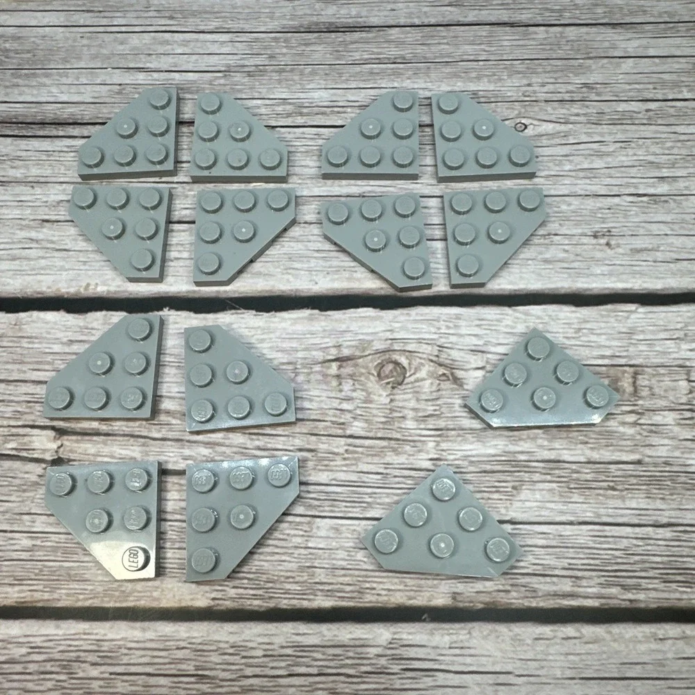 LEGO Parts - Light Bluish Gray Wedge, Plate 3 x 3 Cut Corner - No 2450 - QTY 14 - Picture 3 of 3